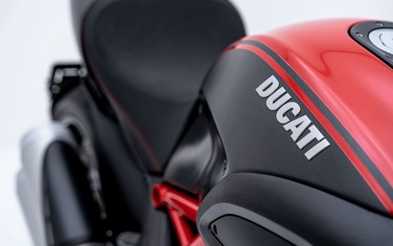 Motorrad Occasion Ducati Diavel 1200 - Bild 7