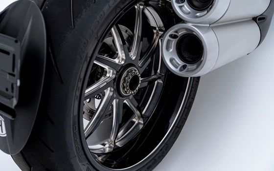 Motorrad Occasion Ducati Diavel 1200 - Bild 9