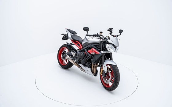 Motorrad Occasion Triumph Street Triple - Bild 2