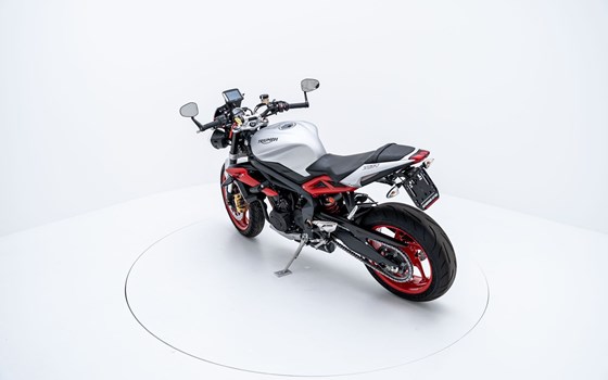 Motorrad Occasion Triumph Street Triple - Bild 5