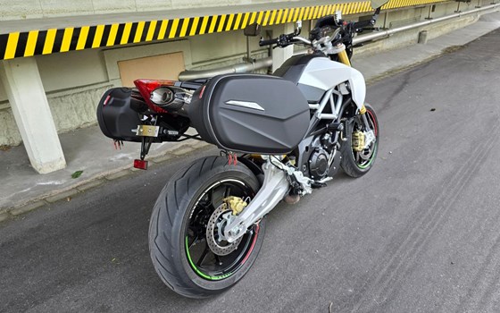 Motorrad Occasion Aprilia Dorsoduro 1200 - Bild 3