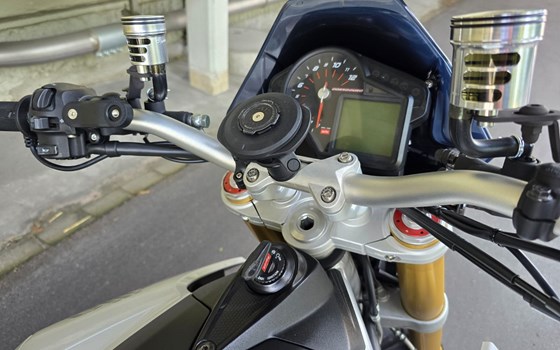 Motorrad Occasion Aprilia Dorsoduro 1200 - Bild 6