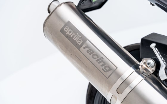 Motorrad Occasion Aprilia RSV 1000 Tuono R - Bild 10