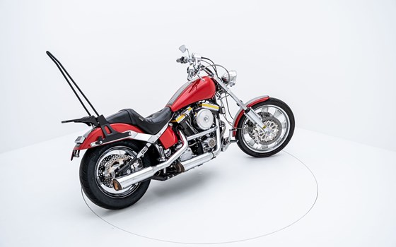 Motorrad Occasion Harley-Davidson Softail Custom FXSTC - Bild 4