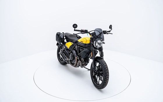 Motorrad Occasion Ducati Scrambler Icon Dark - Bild 2