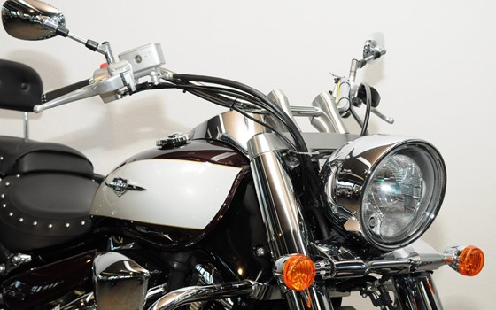 Motorrad Occasion Suzuki Intruder C1800R - Bild 4