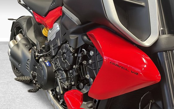 Neufahrzeug Ducati Diavel V4 RS - Bild 10