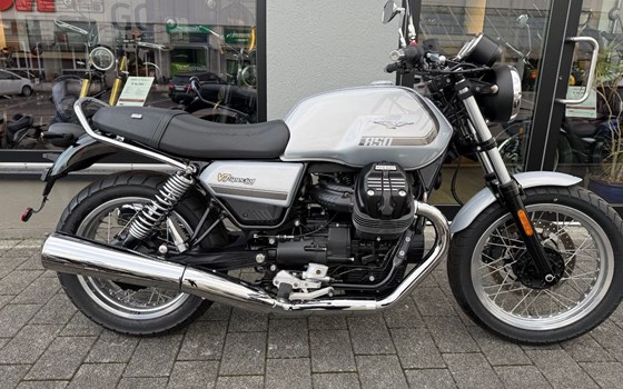 Gebrauchtmotorrad Moto Guzzi V7 Special - Bild 1