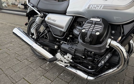 Gebrauchtmotorrad Moto Guzzi V7 Special - Bild 3