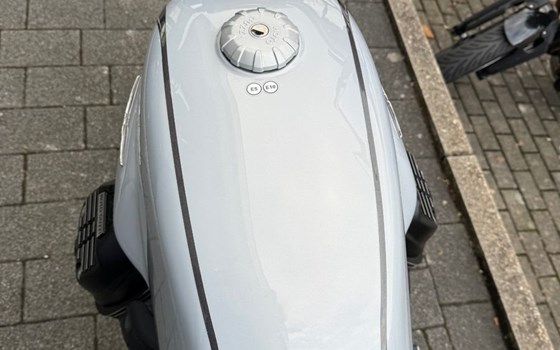 Gebrauchtmotorrad Moto Guzzi V7 Special - Bild 6