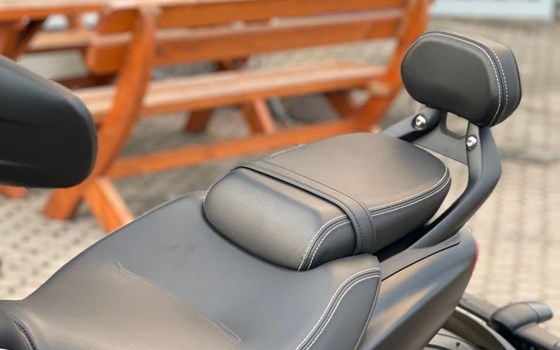 Gebrauchtmotorrad Triumph Rocket 3 Storm GT - Bild 12