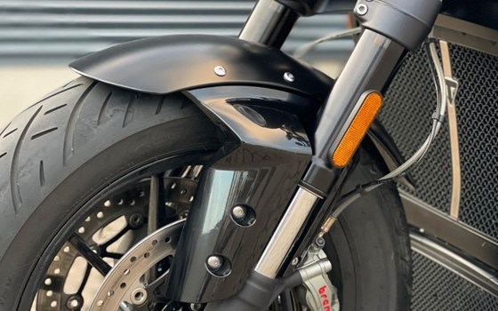 Gebrauchtmotorrad Triumph Rocket 3 Storm GT - Bild 13