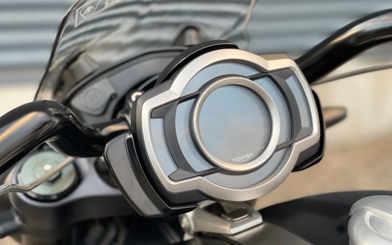 Gebrauchtmotorrad Triumph Rocket 3 Storm GT - Bild 6