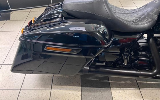 Gebrauchtmotorrad Harley-Davidson Touring Street Glide Special FLHXS - Bild 12