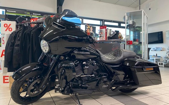 Gebrauchtmotorrad Harley-Davidson Touring Street Glide Special FLHXS - Bild 2