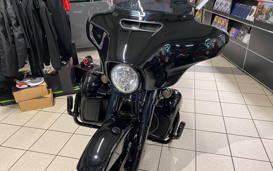 Gebrauchtmotorrad Harley-Davidson Touring Street Glide Special FLHXS - Bild 4