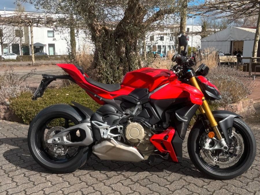 Ducati Streetfighter V4 S
