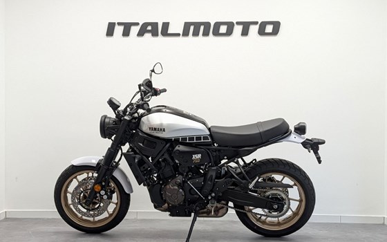 Gebrauchtmotorrad Yamaha XSR700 Legacy - Bild 3