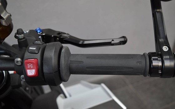 Gebrauchtmotorrad BMW M 1000 R - Bild 9