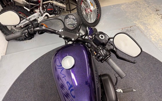 Gebrauchtmotorrad Harley-Davidson Sportster XL 883 N Iron - Bild 10