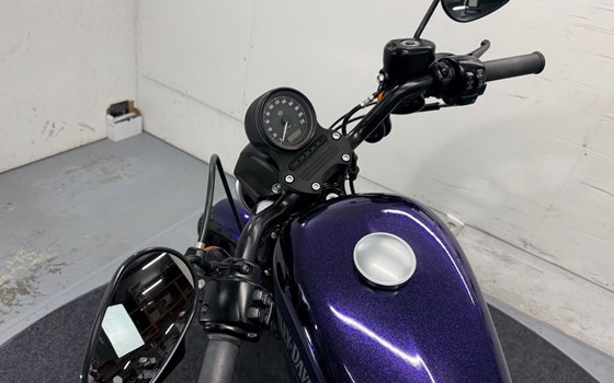 Gebrauchtmotorrad Harley-Davidson Sportster XL 883 N Iron - Bild 3