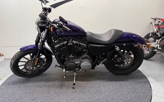 Gebrauchtmotorrad Harley-Davidson Sportster XL 883 N Iron - Bild 4