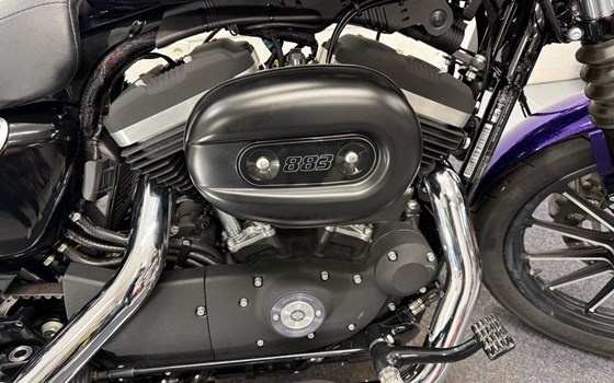 Gebrauchtmotorrad Harley-Davidson Sportster XL 883 N Iron - Bild 9