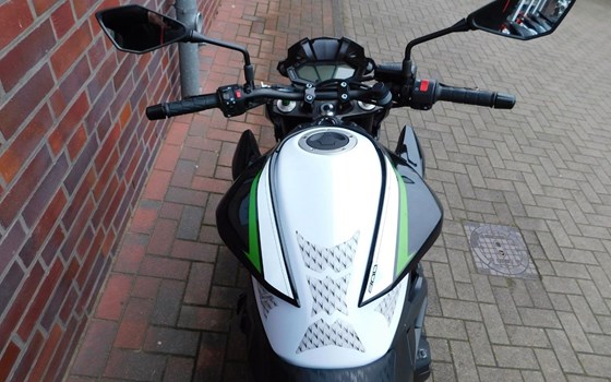 Gebrauchtmotorrad Kawasaki Z 800 - Bild 11