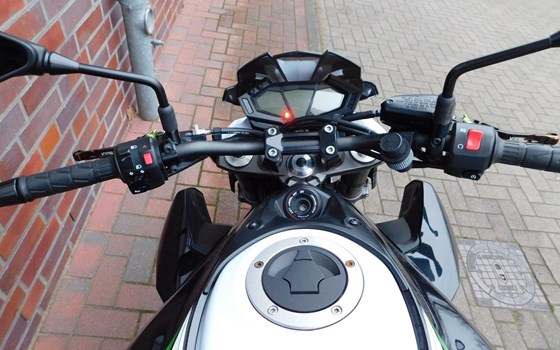 Gebrauchtmotorrad Kawasaki Z 800 - Bild 12
