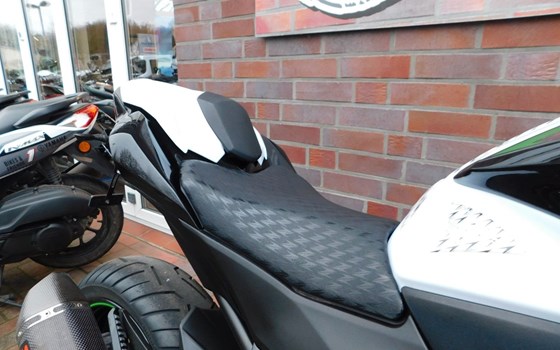 Gebrauchtmotorrad Kawasaki Z 800 - Bild 17