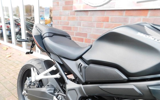 Gebrauchtmotorrad Honda CBR650R - Bild 17