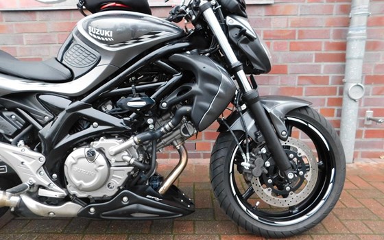 Gebrauchtmotorrad Suzuki SFV 650 Gladius - Bild 16