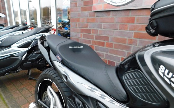 Gebrauchtmotorrad Suzuki SFV 650 Gladius - Bild 18