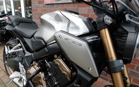 Gebrauchtmotorrad Honda CB650R - Bild 16