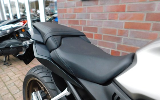 Gebrauchtmotorrad Honda CB650R - Bild 17