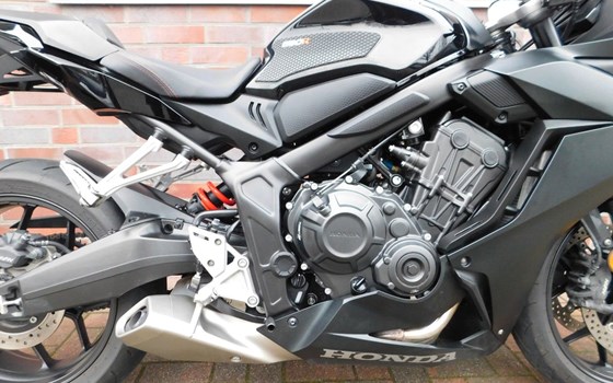 Gebrauchtmotorrad Honda CBR650R - Bild 16