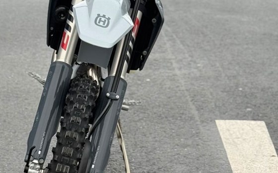 Neufahrzeug Husqvarna FE 350 PRO - Bild 2