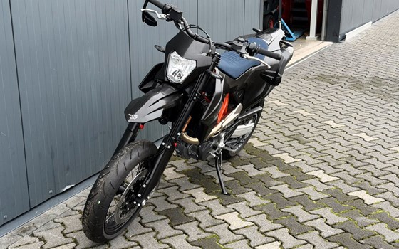 Neufahrzeug KTM 690 SMC R - Bild 6