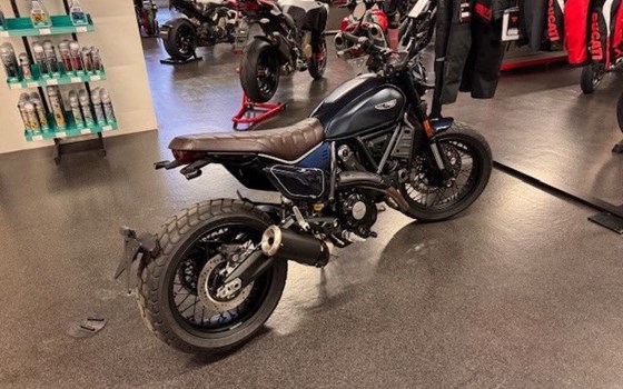 Gebrauchtmotorrad Ducati Scrambler Nightshift - Bild 7