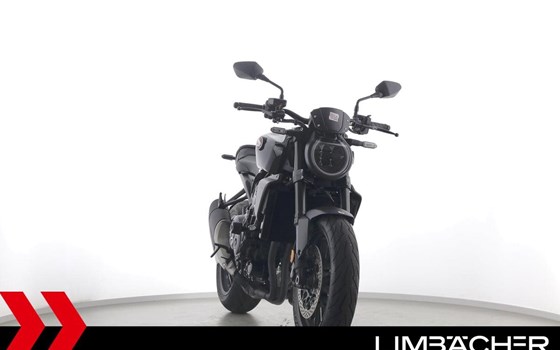 Gebrauchtmotorrad Honda CB1000R Black Edition - Bild 11