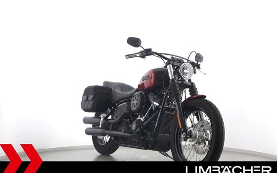 Gebrauchtmotorrad Harley-Davidson Softail Street Bob FXBB - Bild 2