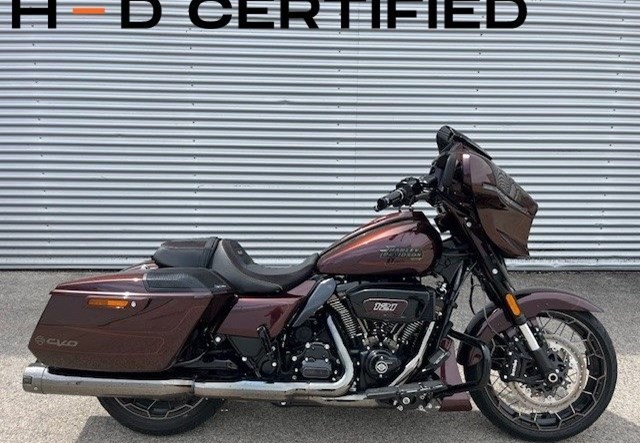 Harley-Davidson CVO Street Glide FLHXSE (Copperhead/Scorched Chrome Finish)