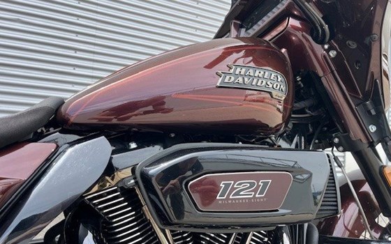 Gebrauchtmotorrad Harley-Davidson CVO Street Glide FLHXSE - Bild 11