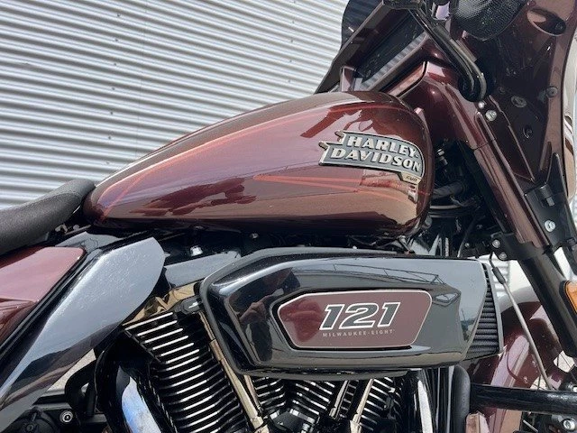 Harley-Davidson CVO Street Glide FLHXSE (Copperhead/Scorched Chrome Finish) - Bild 11