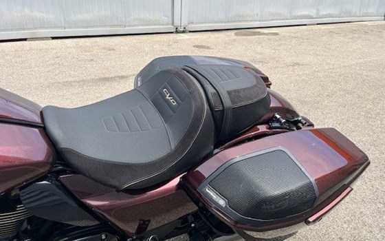 Gebrauchtmotorrad Harley-Davidson CVO Street Glide FLHXSE - Bild 16