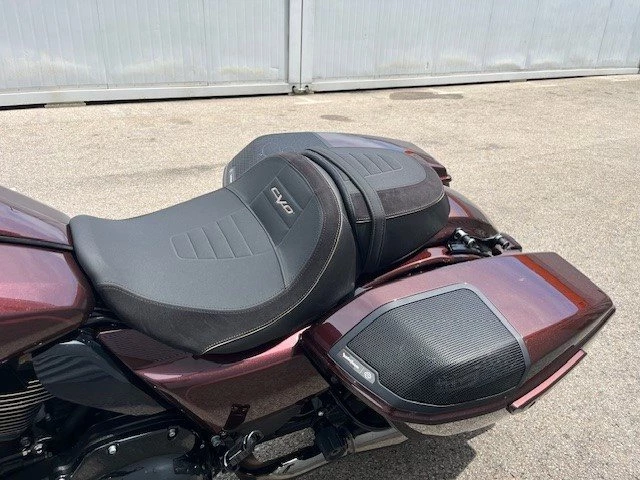 Harley-Davidson CVO Street Glide FLHXSE (Copperhead/Scorched Chrome Finish) - Bild 16