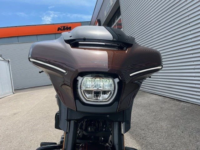 Harley-Davidson CVO Street Glide FLHXSE (Copperhead/Scorched Chrome Finish) - Bild 19