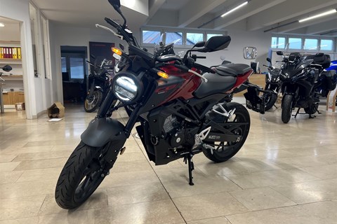 Die 5 schnellsten A1 Naked Bikes