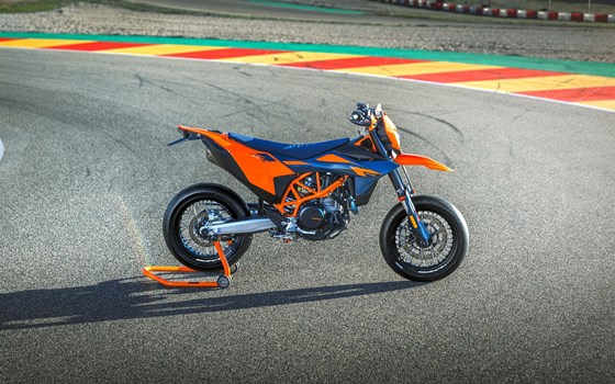 Neufahrzeug KTM 690 SMC R - Bild 17