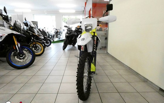 Gebrauchtmotorrad Husqvarna FE 450 - Bild 6